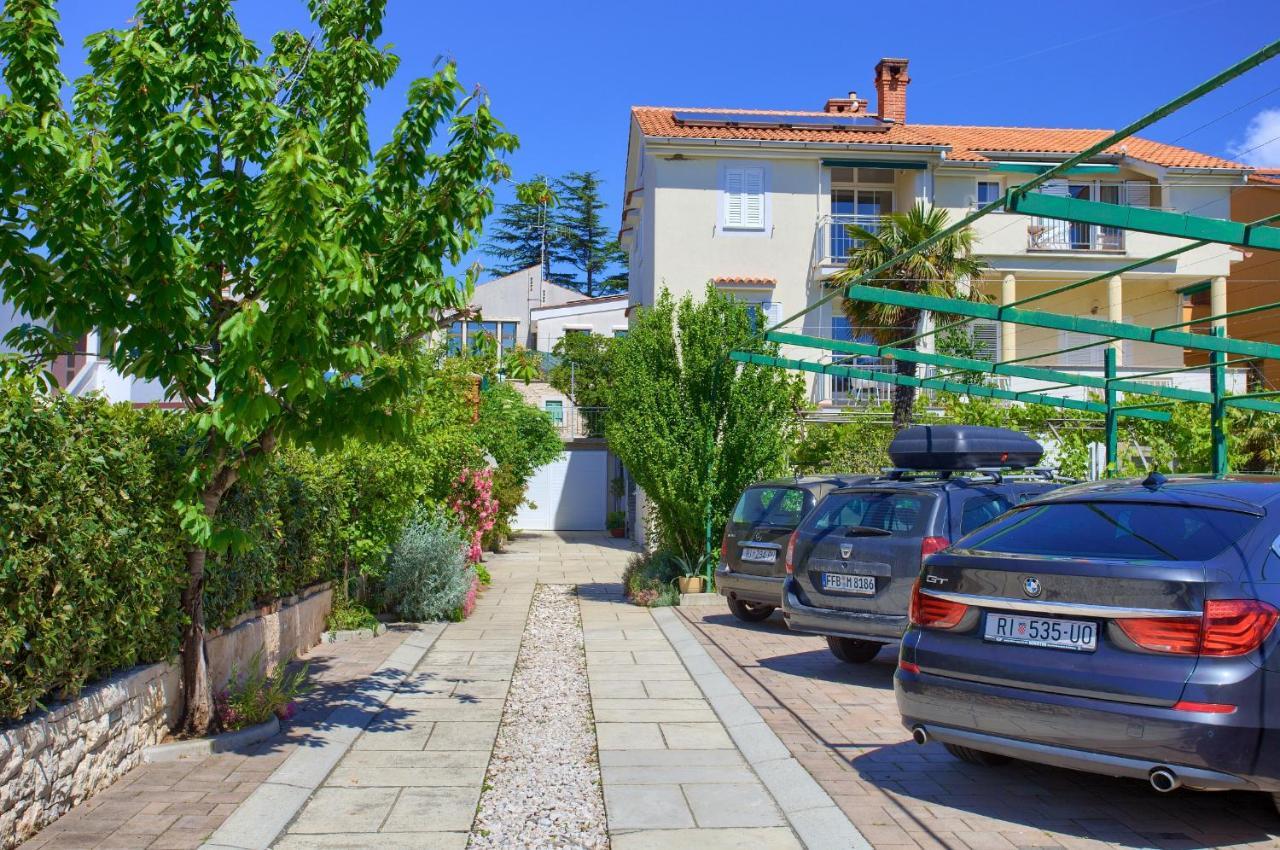 Apartments Adria Danka Krk Town Exterior photo