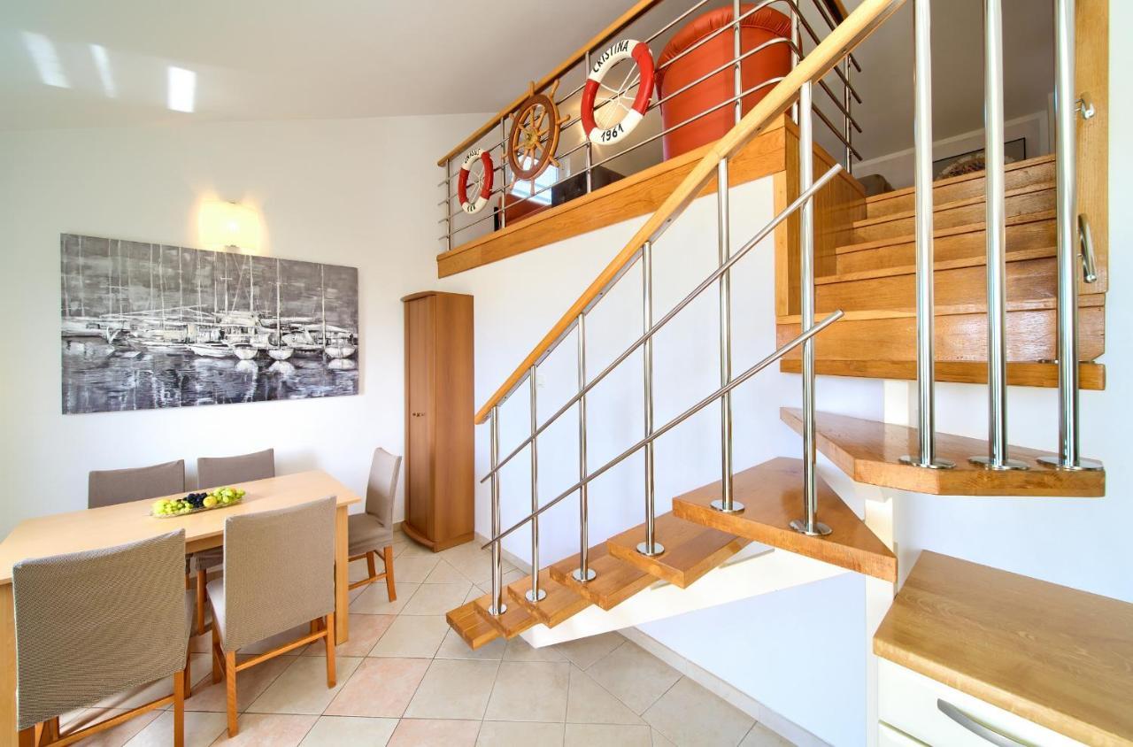 Apartments Adria Danka Krk Town Exterior photo