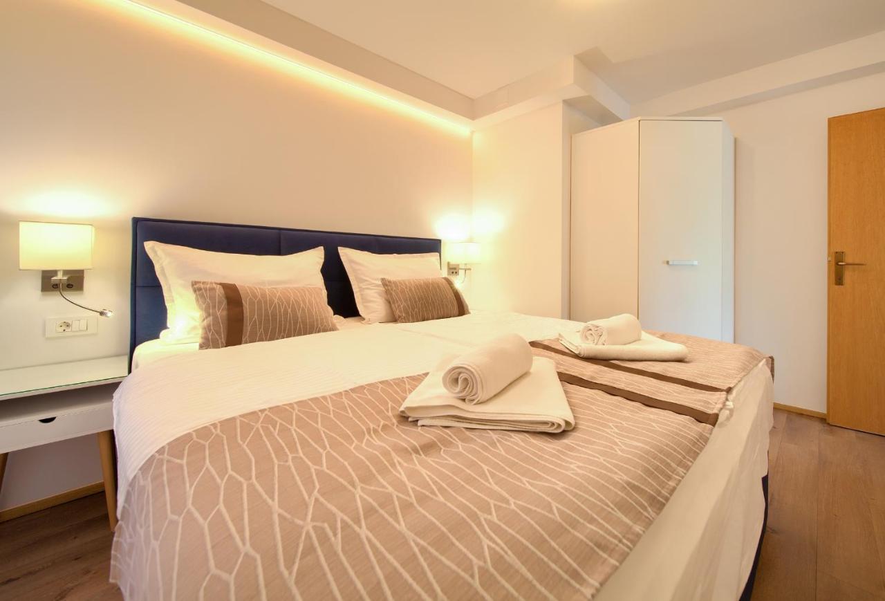 Apartments Adria Danka Krk Town Exterior photo